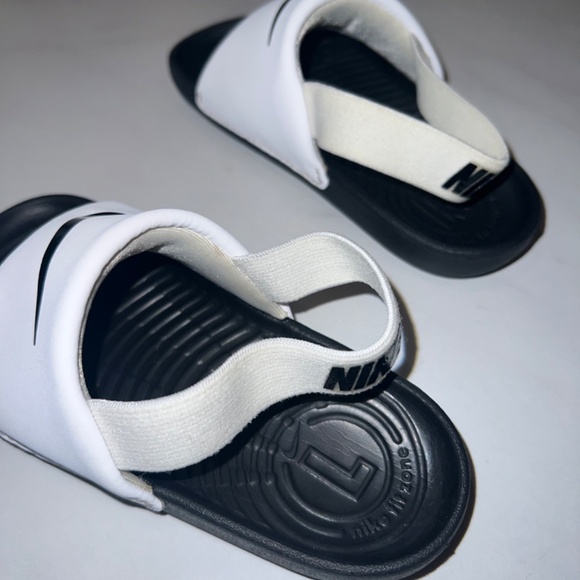 Nike Toddler Flip Flops/Sandals/Shoes/9c/8c - Picture 7 of 9